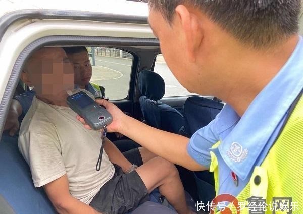  检查|遇民警检查拐弯进小区 原是担心酒驾被查