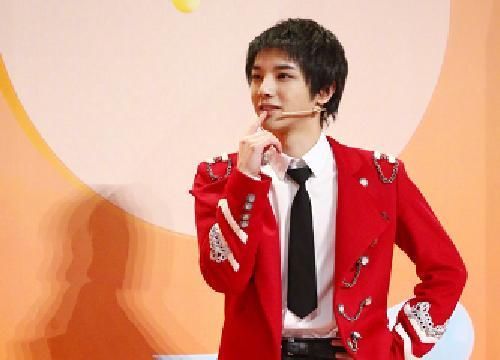 宋丹丹|沈腾贾玲给宋丹丹敬酒,谁注意华晨宇在做啥红是有原因的