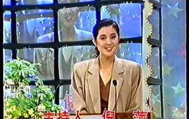 告别|曾是央视“最美”主持人挤掉倪萍,斗过董卿却突然告别央视