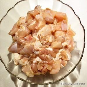  花椒麻椒|家常鸡肉菜谱，小炒鸡腿肉，又麻又辣的鸡腿肉，美味下饭，吃不够