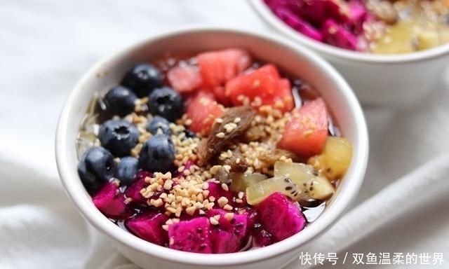 解暑|夏天解暑别再吃雪糕啦,1分钟教你做清新凉爽的水果冰粉