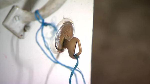 老太|“天降”一万六！老太一觉醒来，身边多出两沓钱