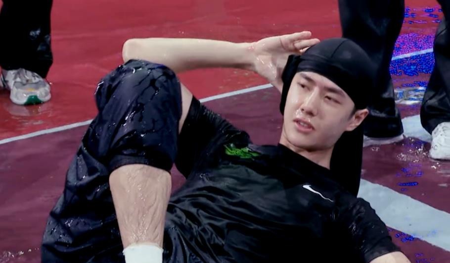 舞台|《街舞3》水舞台,“莲”全场最佳,张艺兴反应却让人失望