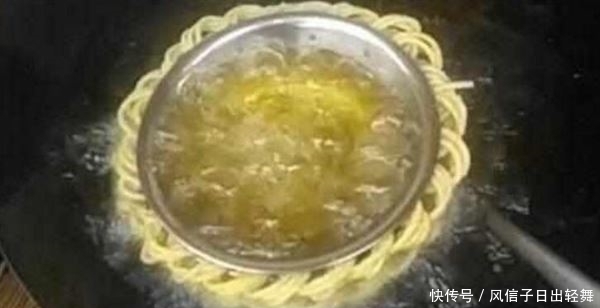 老板|太有才了!面条卖不掉,老板想了一个办法,结果排起长队了