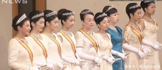 洋装|欧洲对皇室影响不只体现在洋装，美智子不是首个陪丈夫访问的皇后