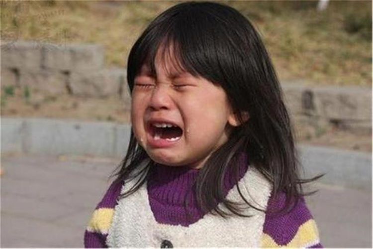 成讨好型人|“这很公平”7只虾,妈妈分5只给儿子,2只给女儿,偏心还不自知