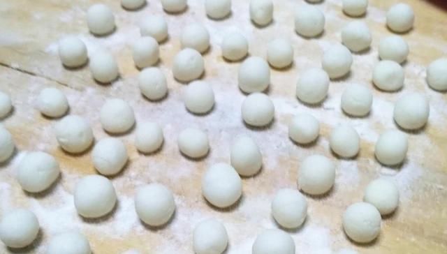 冷冻成型|天冷糯米面就爱这样做,喝一碗,暖暖的很贴心