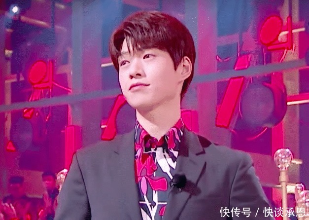 黄晓明|吴昕表演后潸然落泪,黄晓明暖心拿纸巾,一旁魏大勋表情引争议!