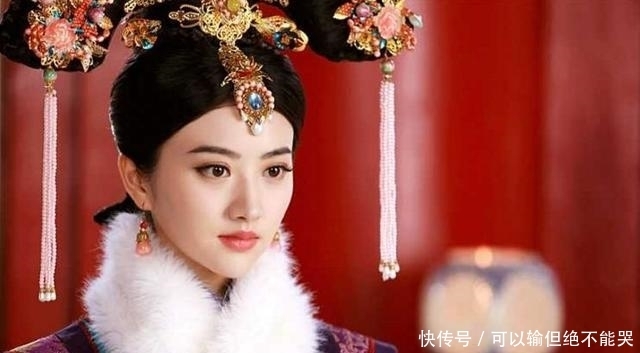 龙袍|她是历史上唯一穿着龙袍下葬的女子,衣服还是皇帝赏的
