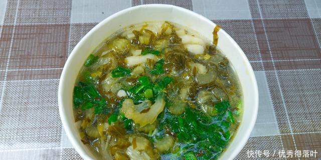 爽滑|这家浆水鱼鱼酸辣味道突出,口感爽滑筋道,风味十足