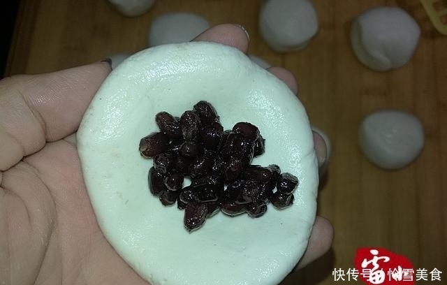 好吃|这糯米粑粑比北方的豆包好吃百倍,做法很简单,只要蒸一蒸!