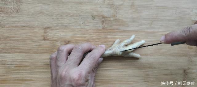 享受|教你做无骨鸡爪，酸辣辣的，没有骨头的一口，真的很享受