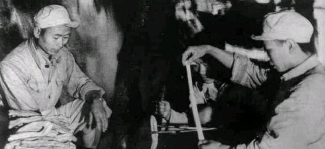 伙食|志愿军的伙食只有炒面就雪吗 其实不光有饼干油条 还有饺子啤酒