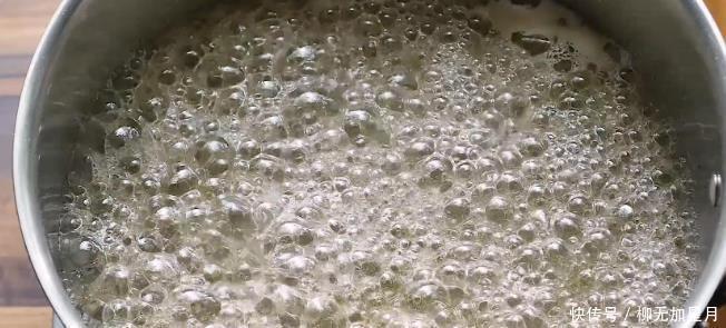 在家|自己在家做一份沙琪玛,好吃!