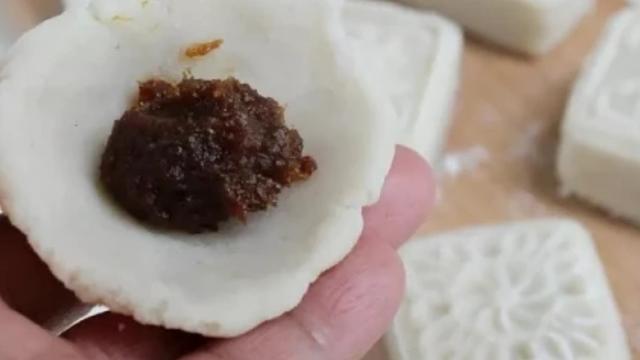 小厨房|娘娘,这是咱们小厨房刚做出来的桂花糕,你尝尝还合你的口味吗?