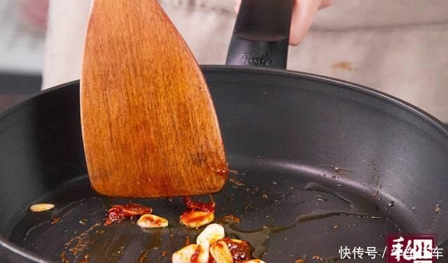 不到|把宅家邻居勾得不行!香得连锅巴都抢不到