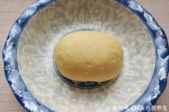  做法|这才是沙琪玛的传统做法，百吃不厌的小零食，色泽金黄，甜而不腻