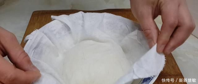 烫面|以后面粉就这样做,不发面不烫面,比鸡蛋饼好吃,个个香脆鼓大泡
