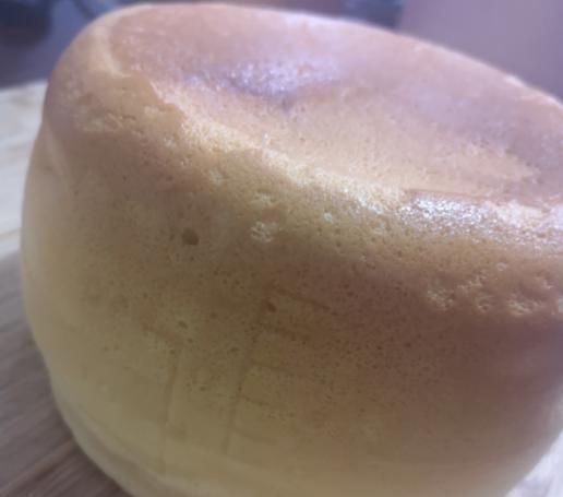 手艺|花2小时摊出一张大饼,电饭煲蛋糕“大赏”被网友手艺笑出腹肌