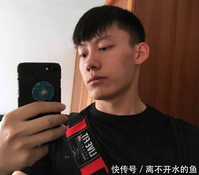 肌肉|爱健身的95后,雕刻出满身肌肉化身模特出镜,气质不输陈坤