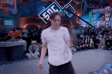 有钱|《这就是街舞》明星上脚谁最狠?王一博同款竟然有钱都买不到...