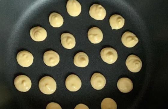 在家|在家自制奶油鸡蛋小饼干,不用烤箱不用油,一口平底锅轻松搞定!