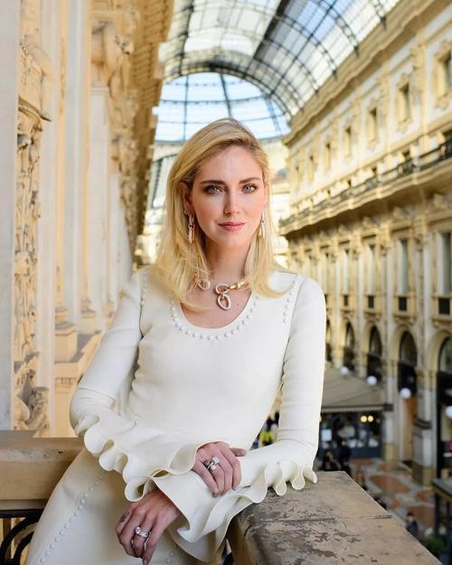 女人|女人喷香水的2个习惯,会让香味显得廉价,大牌香水也躲不过