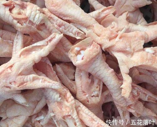 速度|无骨鸡爪是人工啃出来的鸡爪去骨有4种方法,但是它速度最快