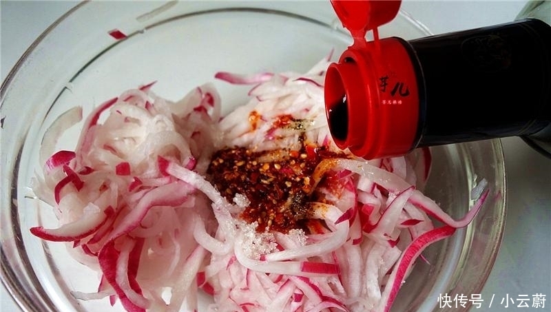 简单|萝卜最好吃的做法,简单快手,脆嫩爽口,麻辣开胃,好吃又下饭