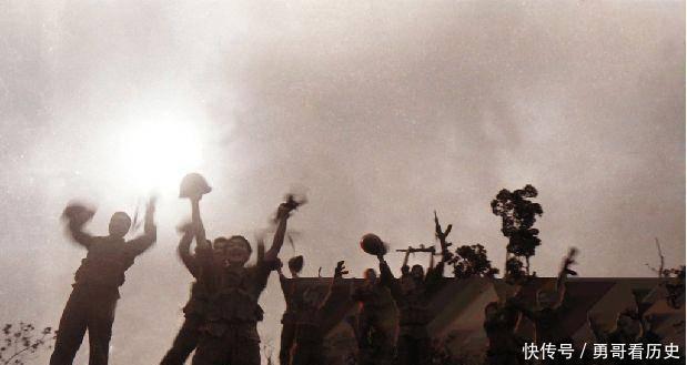 我军|对越老山战役的拔点作战中,我军战斗英雄们的意志实在太强悍
