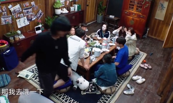 节目|《向往的生活》被批作秀,嘉宾只吃饭不收拾,全靠“保姆”帮忙!