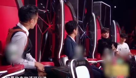 取消|《好声音》开播热度全无,网曝导师撕番争座位,合体海报取消