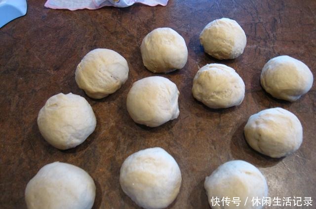 好吃|早餐面包这样做,孩子上学从不赖床,5分钟出锅,简单营养又好吃