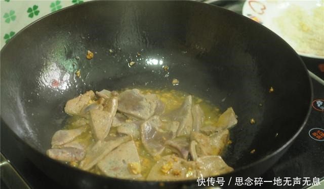 最伤|喝酒伤肝大错特错,这件事虽不起眼,但最伤肝,大家每天总是做