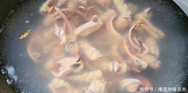 鱿鱼|爱吃鱿鱼试试这样做,香味四溢又下饭,看着都想吃,味道很棒