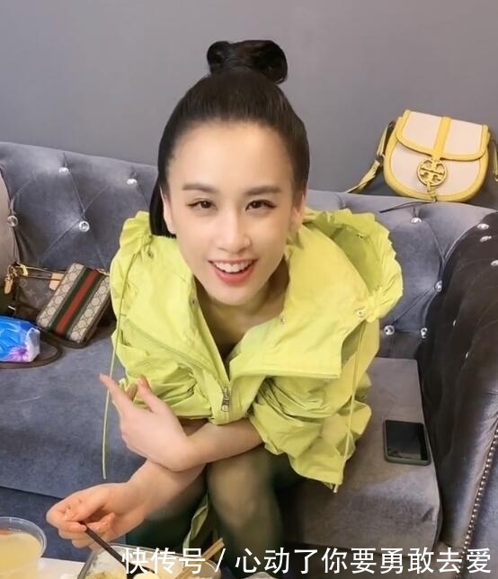 安排|拍摄过程中,吃了公司安排的工作餐,看有什么菜,档次很高