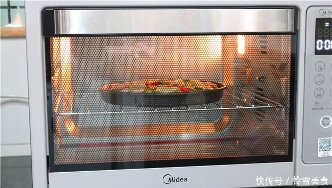 芝士|剩米饭完美的吃法不是炒，而是此做法，中西合璧，老人孩子都喜欢