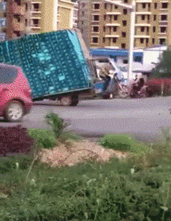 搞笑|搞笑GIF：小朋友表示这比电梯还方便