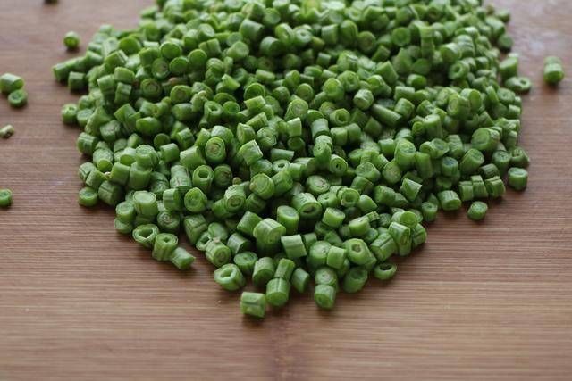 特别|1碗玉米面1把豆角,简单一做,既当菜又当饭,全家人都爱吃