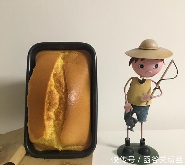 轻松|怎么抖都不回缩的古早蛋糕,奶香十足,烘焙新手也能轻松搞定