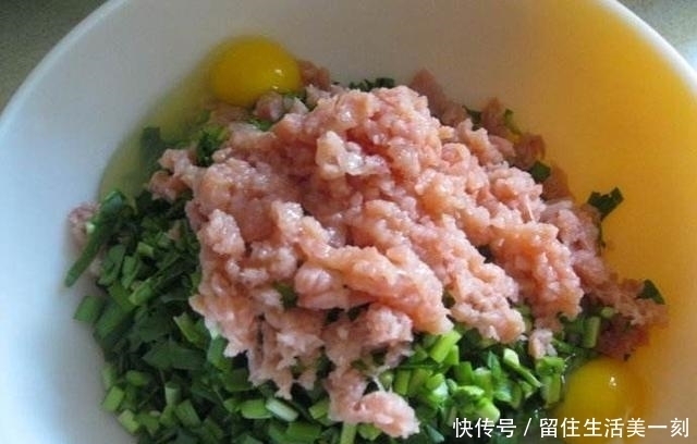 建议|建议大家:包饺子别用手捏了,教你正确做法,不脏手还包得快