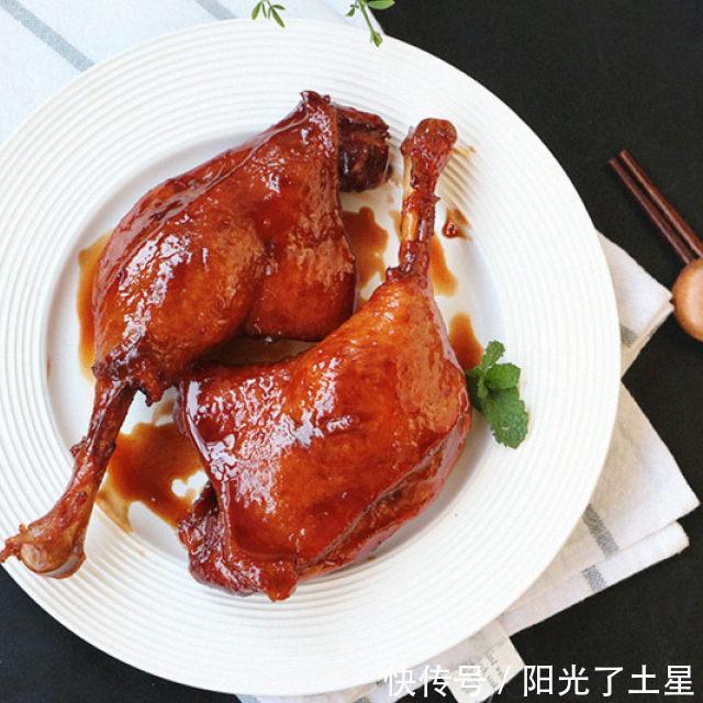 诱人|南乳酱鸭腿,香浓味醇,色泽更是红亮诱人
