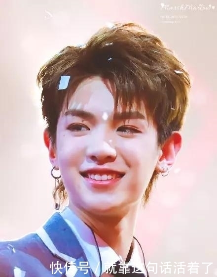 黄明昊|黄明昊单手抱起安崎,弟弟太暖太man了!