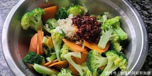 凉拌花菜|花菜最简单的做法,学会这个家常做法,开胃下饭,天热要多吃