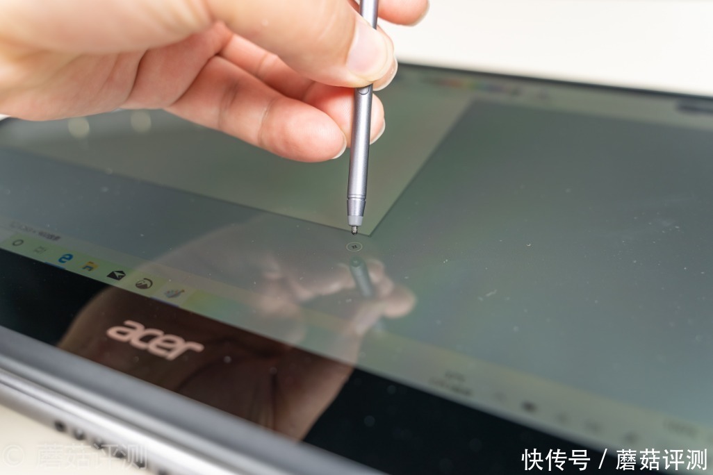  翻转|极致轻薄，自由翻转，细节出众、宏碁蜂鸟Spin 5百变2K轻薄本 评测