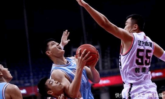 篮坛|中国篮坛的敬业典范!年少差点成为打工仔,从犯规大王到防守大闸