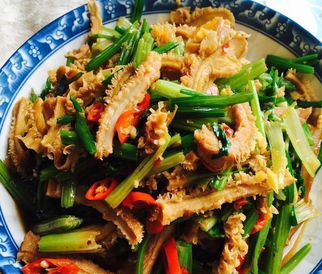 家常菜|简单家常菜清炒绿豆芽,羊排炖粉条,芹菜炒牛肚丝,粉丝娃娃菜