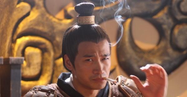 率领|夏完淳率领三千精骑奔内海南岸,秦牧风率三万大军,向马尼拉推进