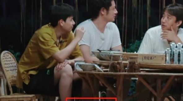 黄磊|他上《向往4》太克制烟瘾犯了找东西替代黄磊3字评论太贴切