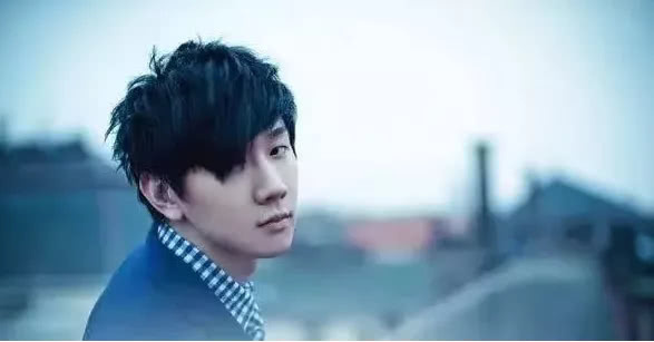 世界纪录|吉尼斯之最第一项太“恶心”,图二看着都觉得牙疼!